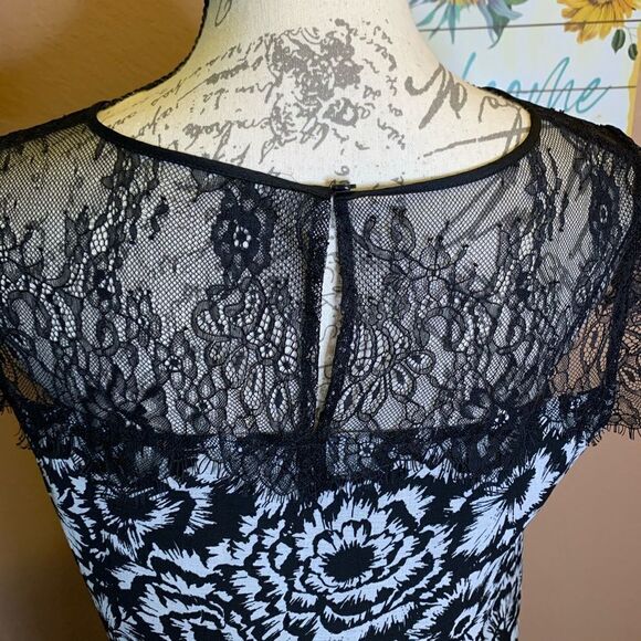 Ann Taylor blouse  - Picture 5 of 10